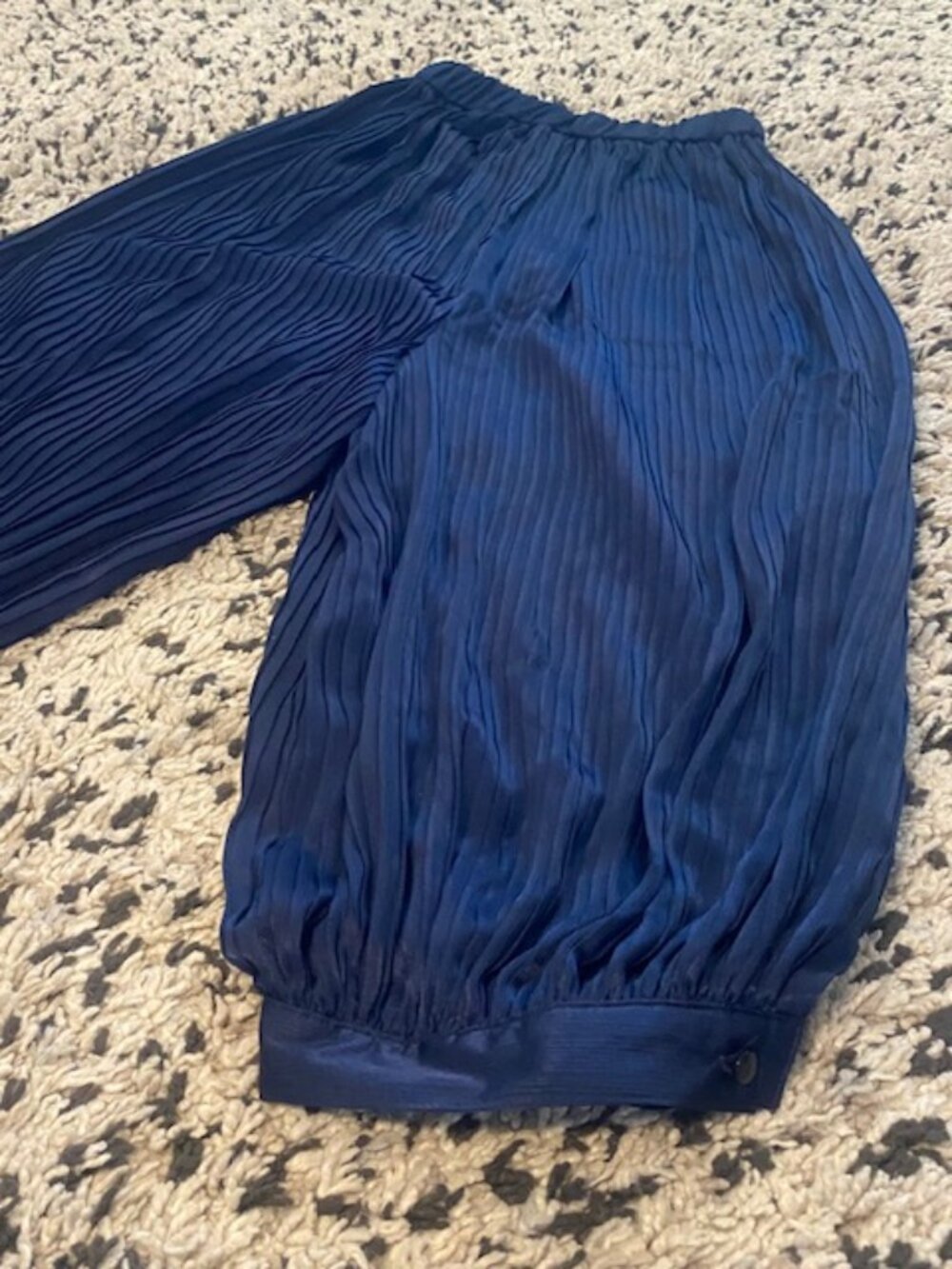 VTG Satin Pleated Pedal Pushers Balloon Size 7 (XS) Deep Blue
